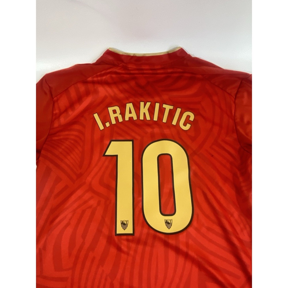 Mens Castore Ivan Rakitic #10 Jersey Red Size EU 28 US XS - Picture 11 of 11